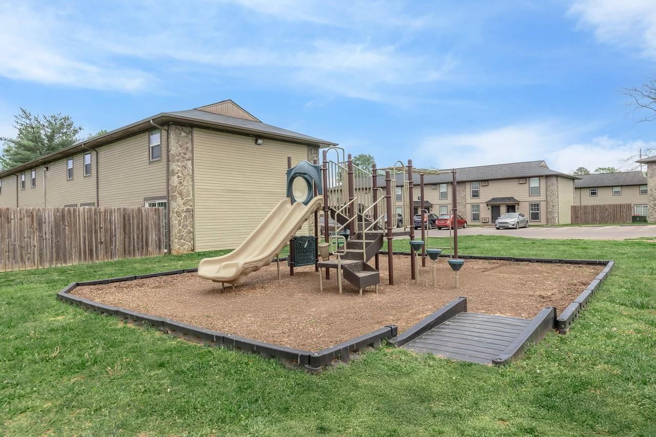 Northfield Lodge - Photo 4 of 19