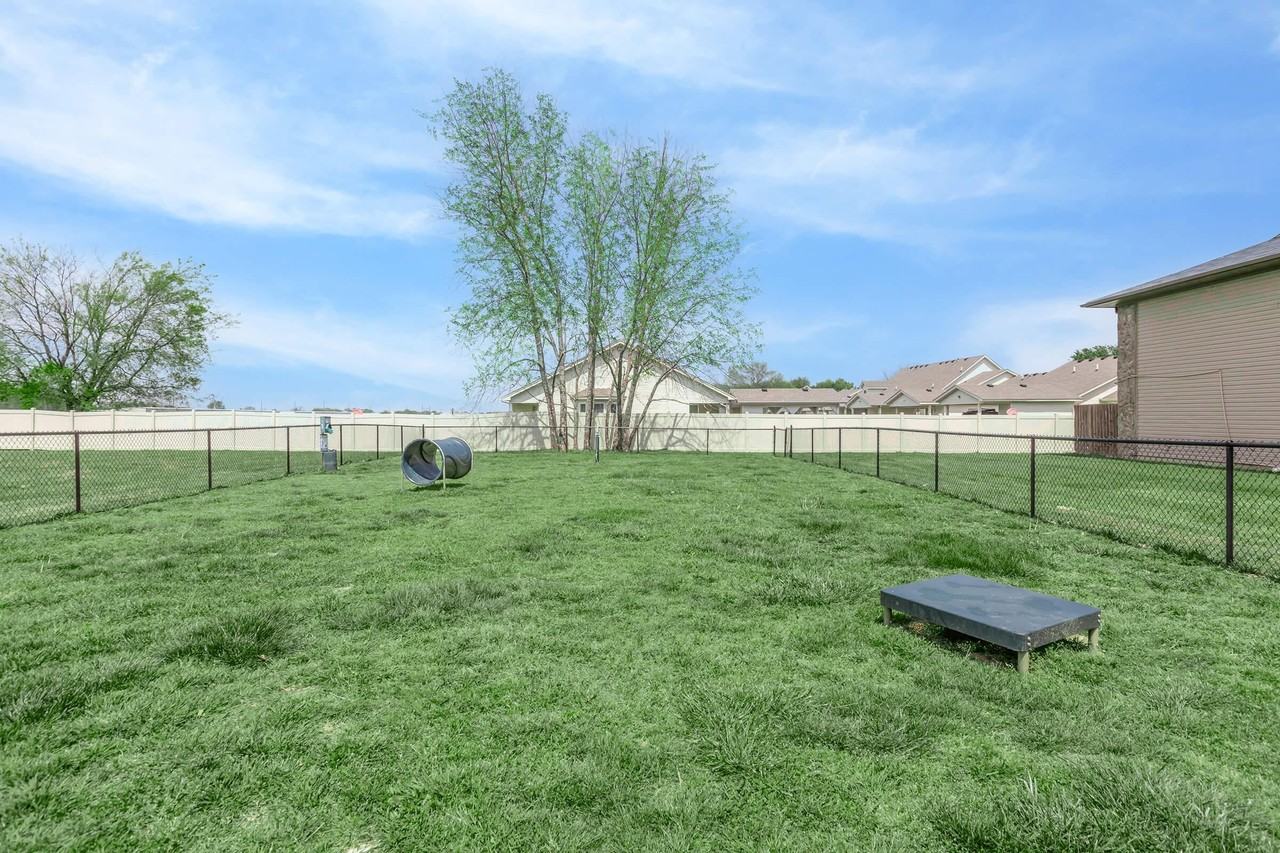 Northfield Lodge - Photo 7 of 19