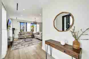 1619 Ne 11th St #1 - Photo 1 of 1