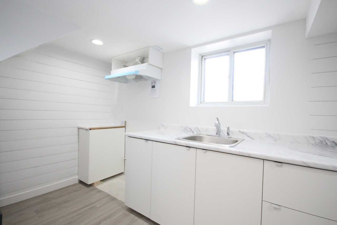 125 Trowell Avenue #B - Photo 2 of 16