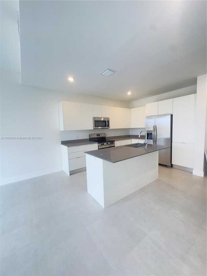 34501 Sw 191st Ave #34501 - Photo 7 of 21