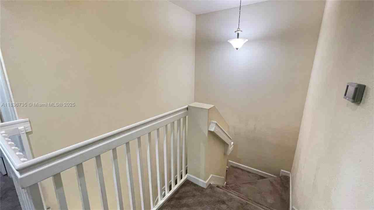 17090 Sw 95th Ter #0 - Photo 6 of 16