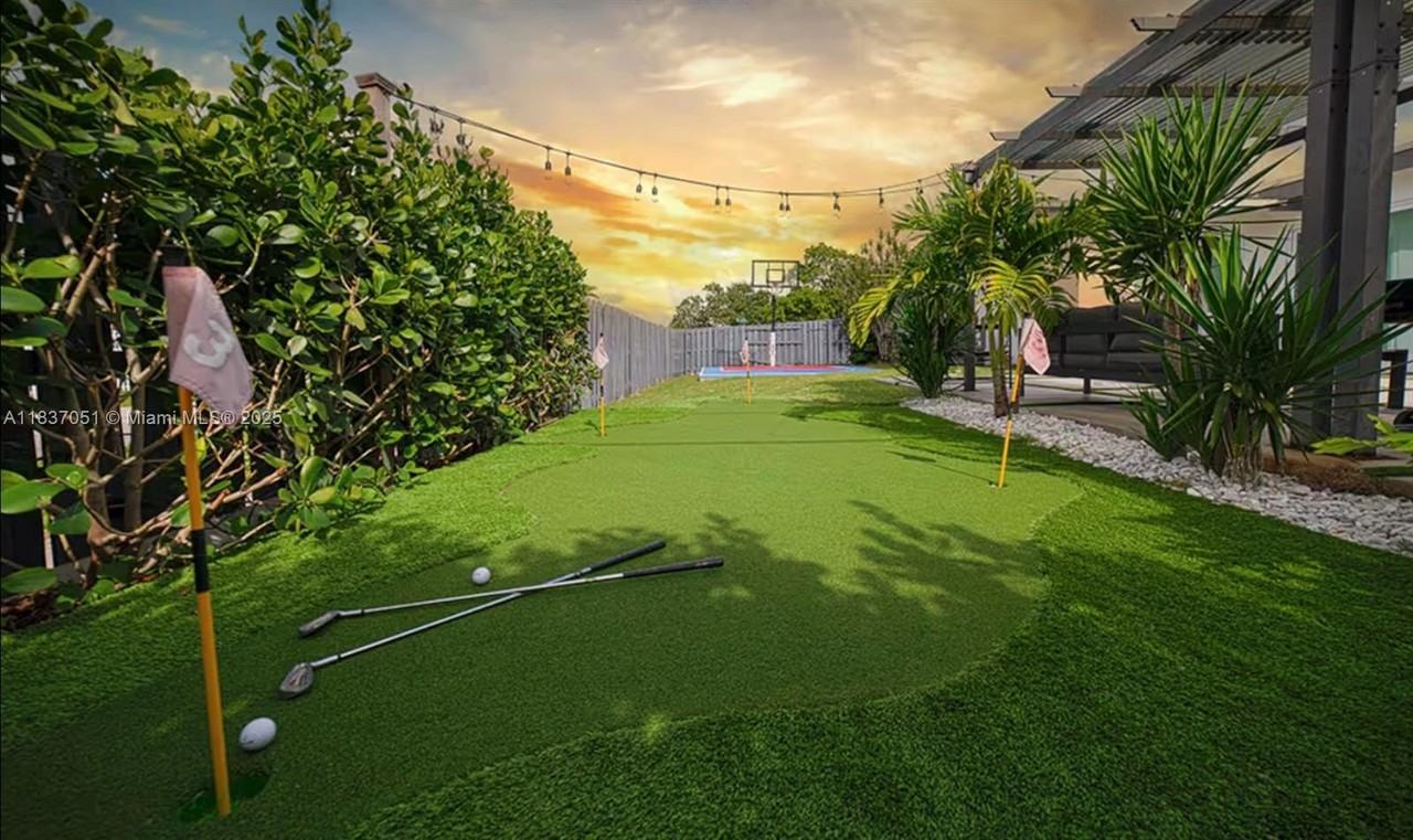 10010 Sw 162nd St - Photo 5 of 22