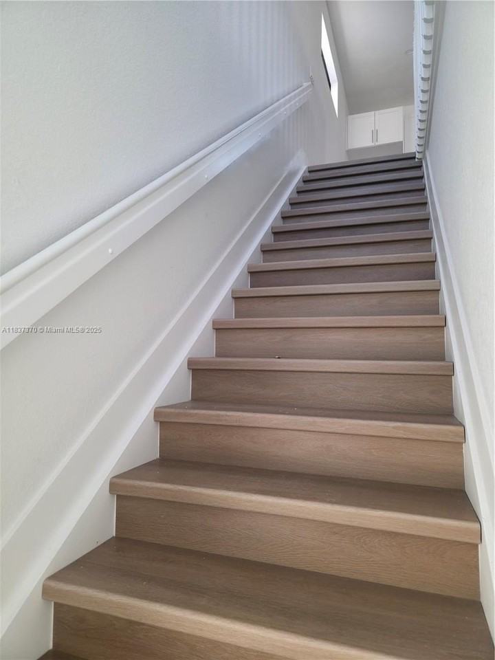 1321 Northwest 6th Avenue #B - Photo 3 of 18