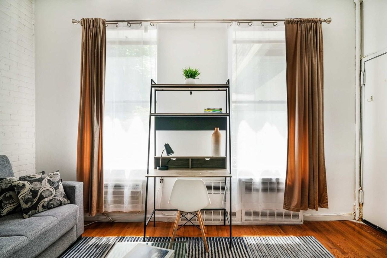 240 E 26th St #1021846P - Photo 7 of 23