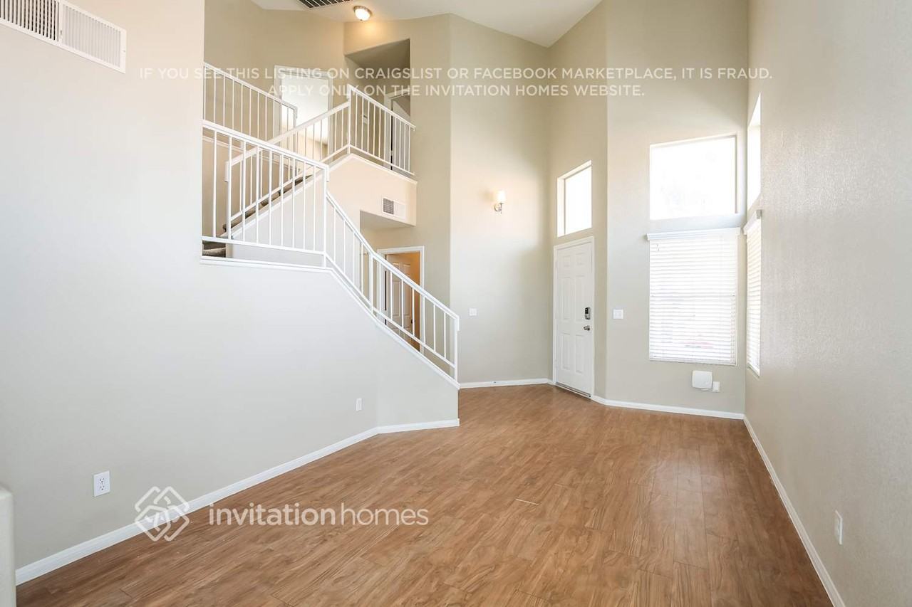 7413 Sunspot Dr - Photo 4 of 8