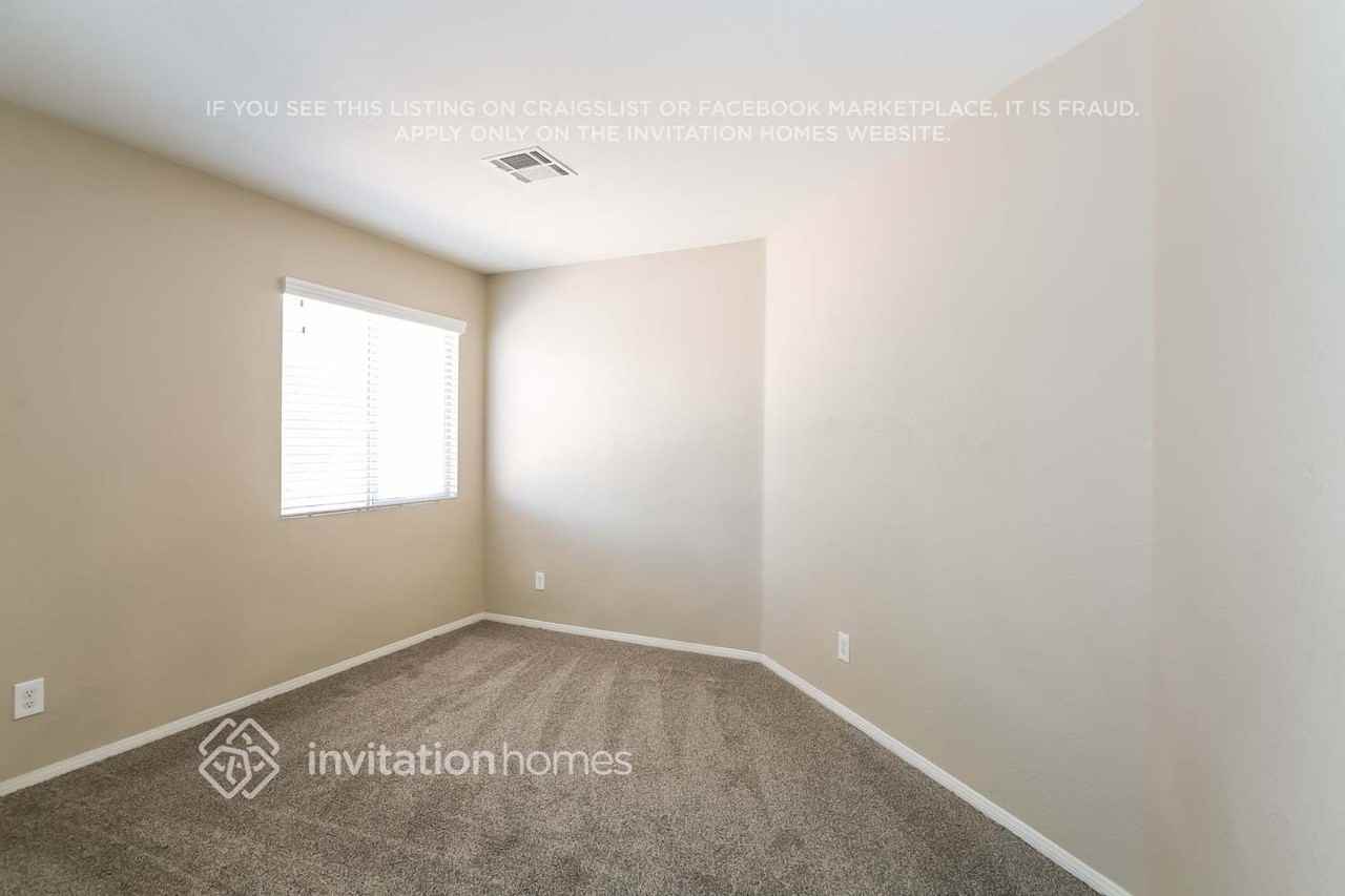 7413 Sunspot Dr - Photo 6 of 8