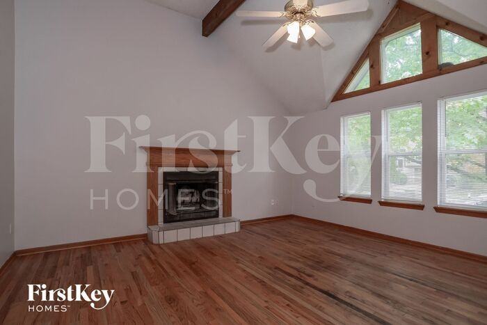 8104 N Everton Ave - Photo 3 of 15