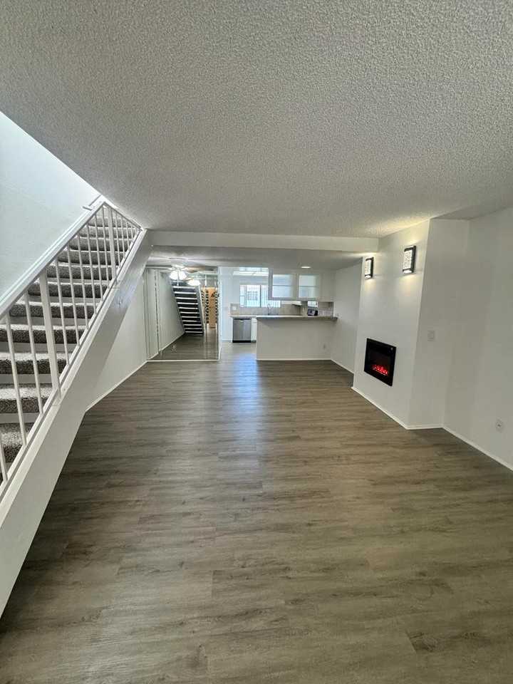 2715 Abbot Kinney Blvd #15 - Photo 3 of 22