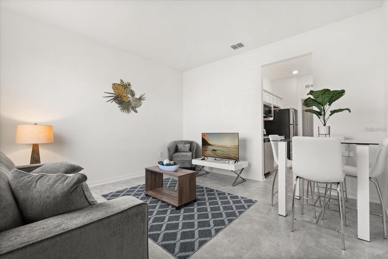 2156 Merrybells Dr - Photo 4 of 7