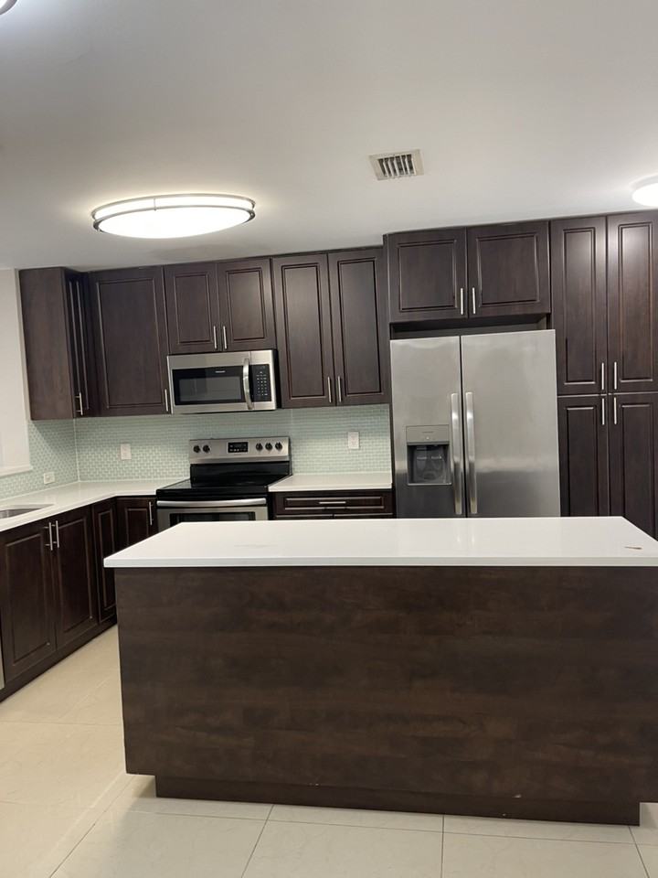 663 Dover Street ##7