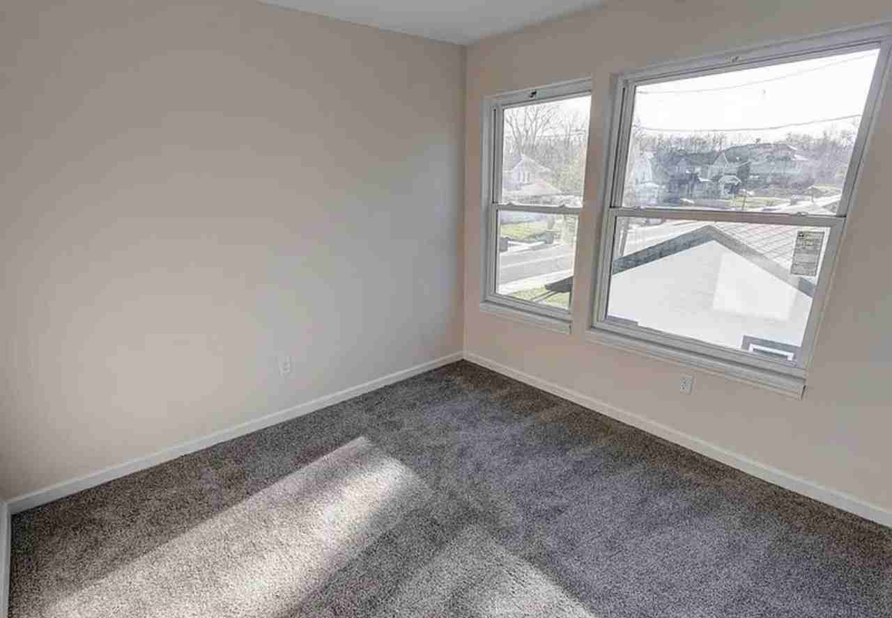 1135 Fairfield Ave #1135 - Photo 2 of 10