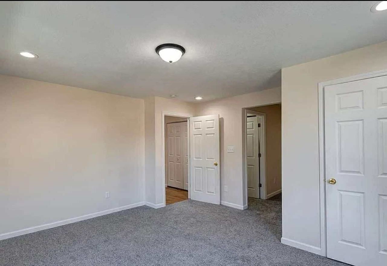 1135 Fairfield Ave #1135 - Photo 5 of 10