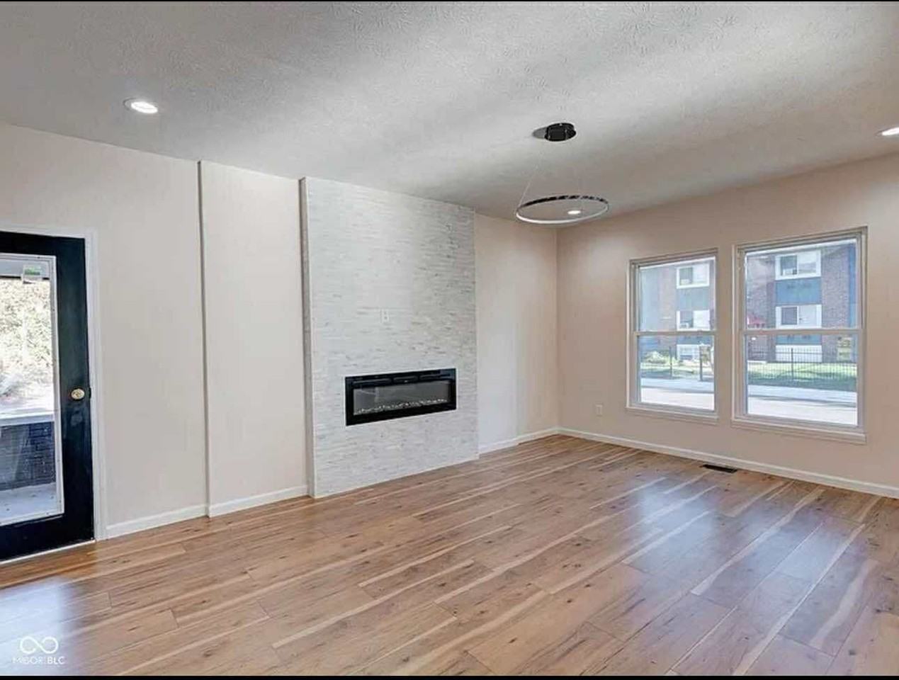 1135 Fairfield Ave #1135 - Photo 7 of 10