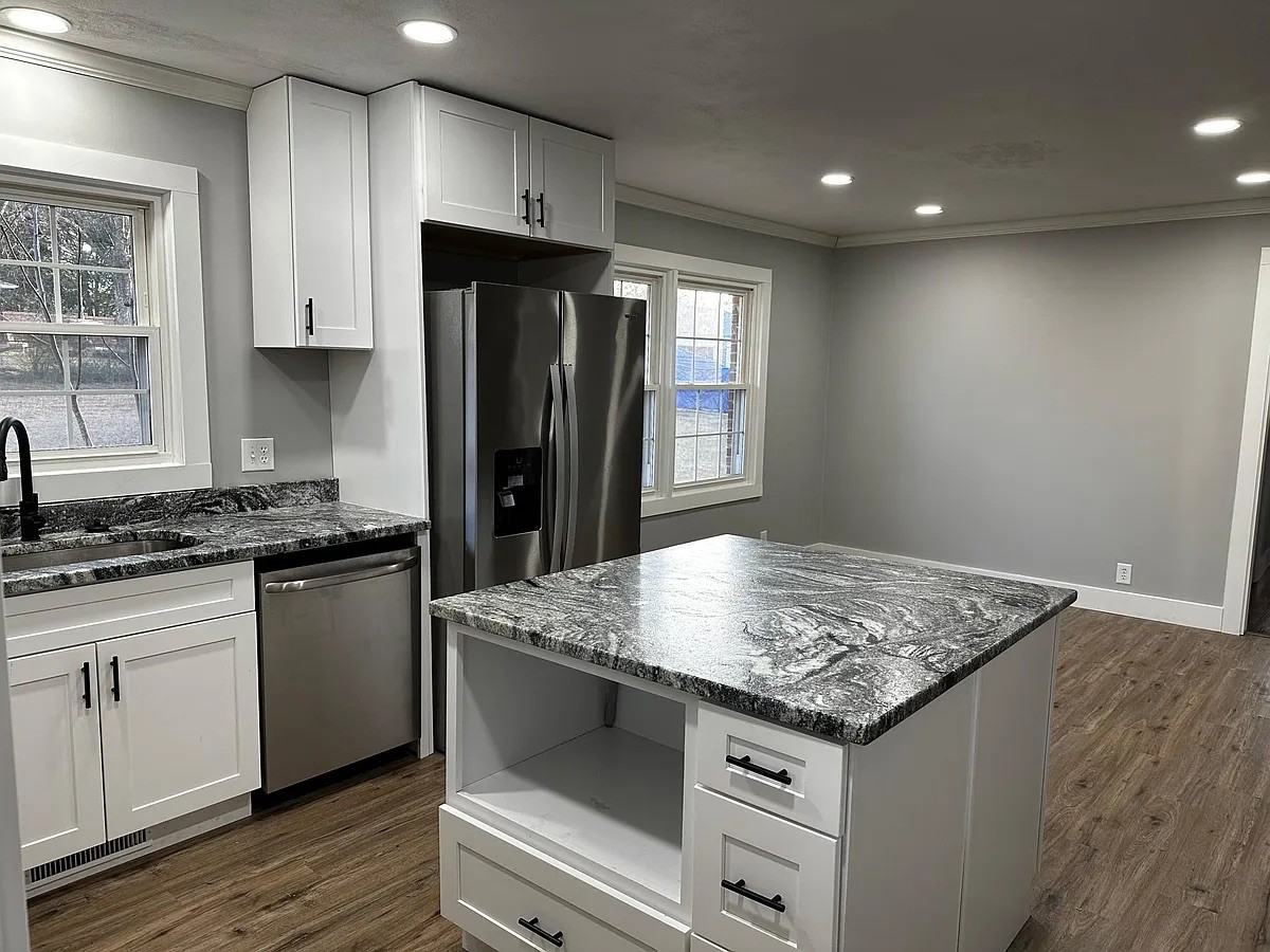 722 Tanglewood Dr #722 - Photo 3 of 19