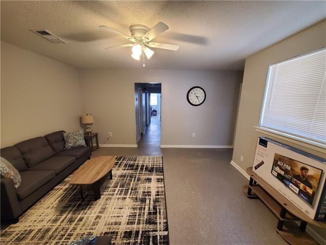 110 Tau St ##B - Photo 5 of 17