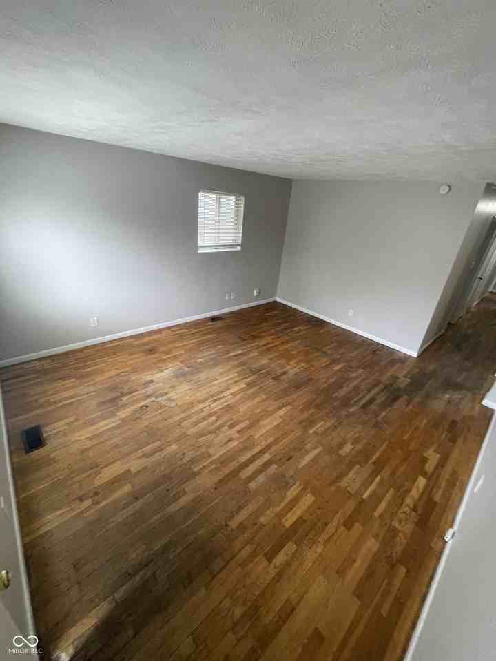 1950 Carrollton Ave - Photo 3 of 12