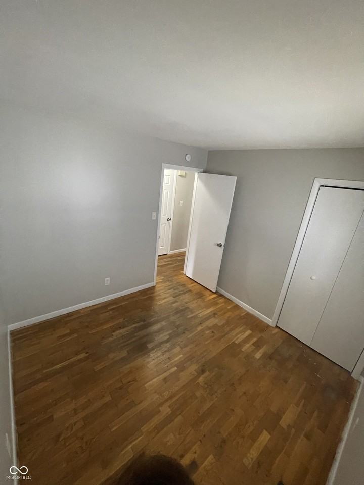 1950 Carrollton Ave - Photo 5 of 12