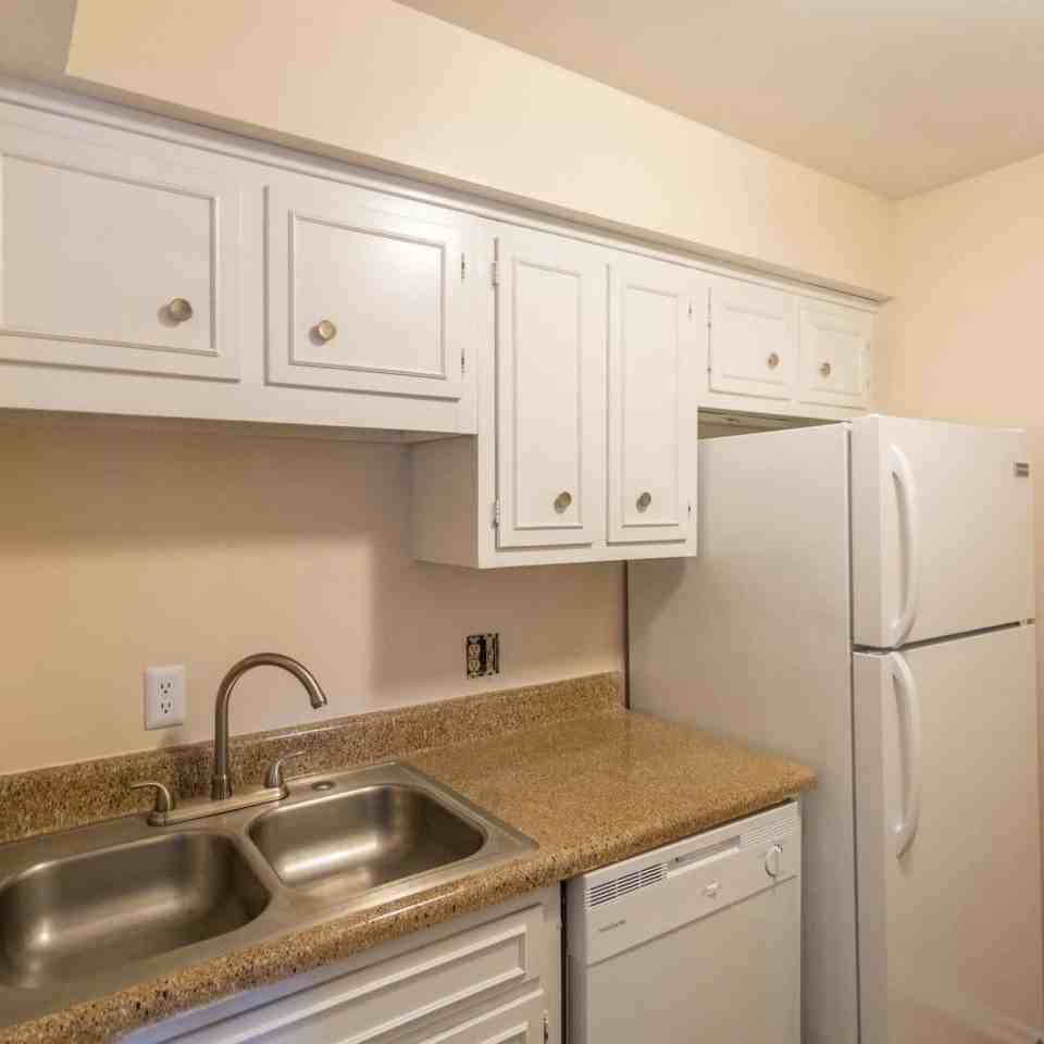 Union on Thompson - Photo 4 of 20