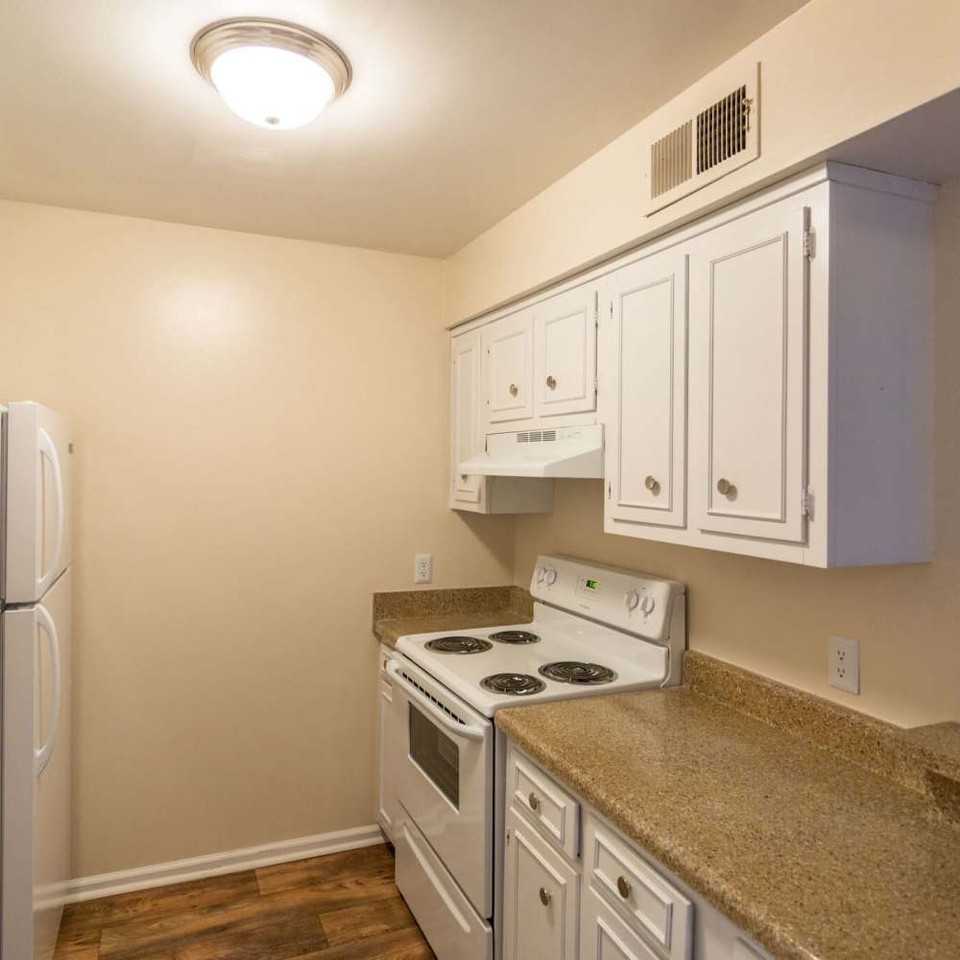 Union on Thompson - Photo 2 of 20