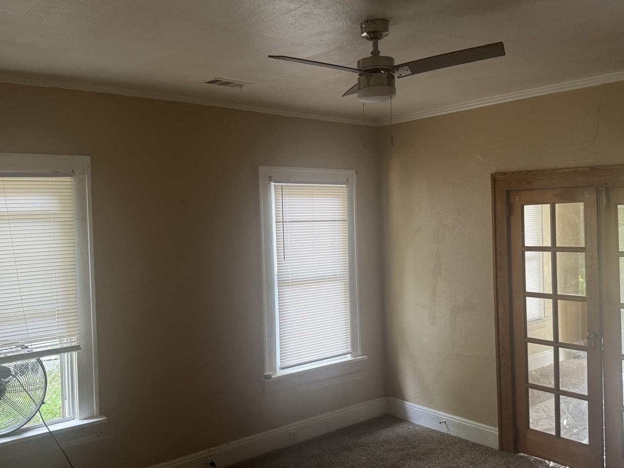 733 Saint James Ave #NA - Photo 4 of 5