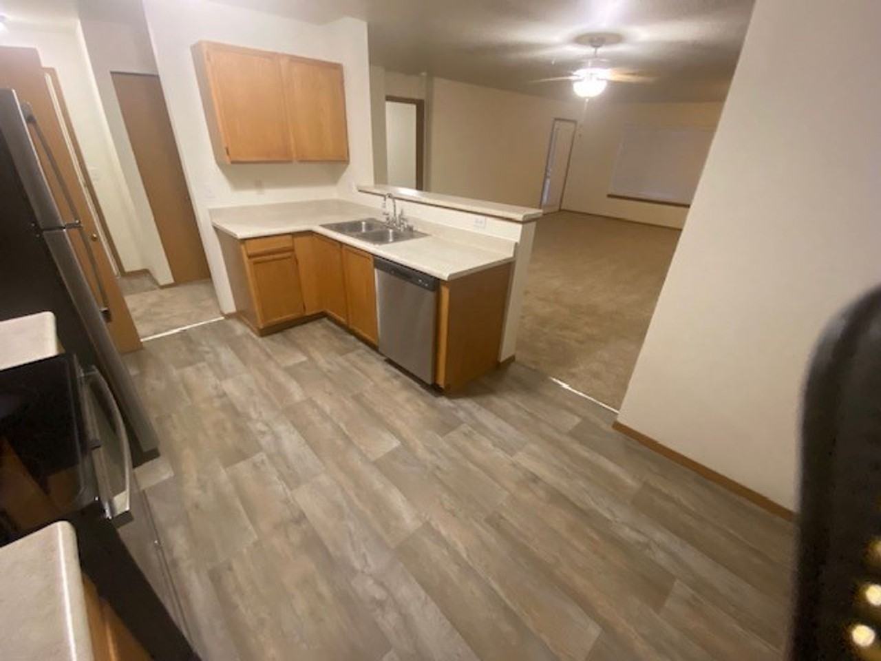 Bright, large end unit 2X2 READY NOW! Cozy gas fireplace!  Free Rent move in special, call today for a tour! - Photo 4 of 50