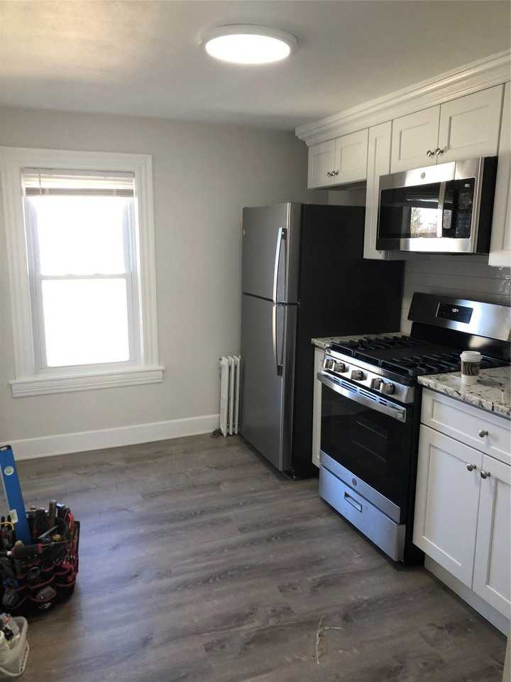 2108 Grand Ave - Photo 4 of 11