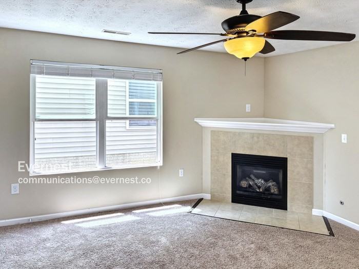 5679 Marshfield Dr - Photo 2 of 30