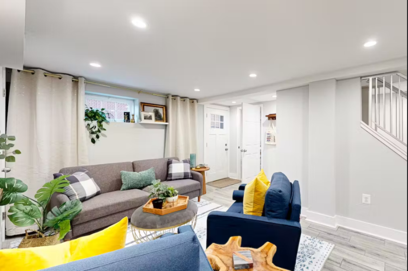 9036 48th Pl - Photo 4 of 12