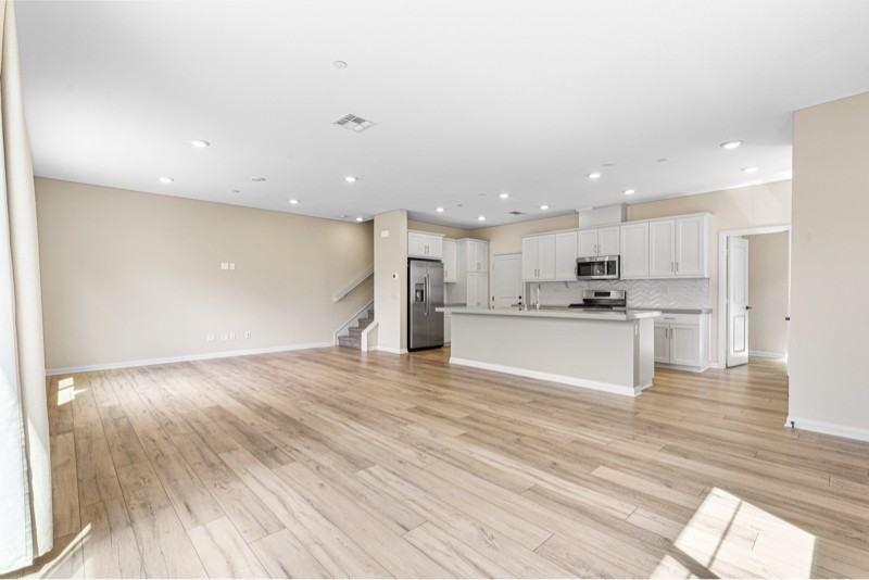 2195 Bluestone Cir - Photo 2 of 28