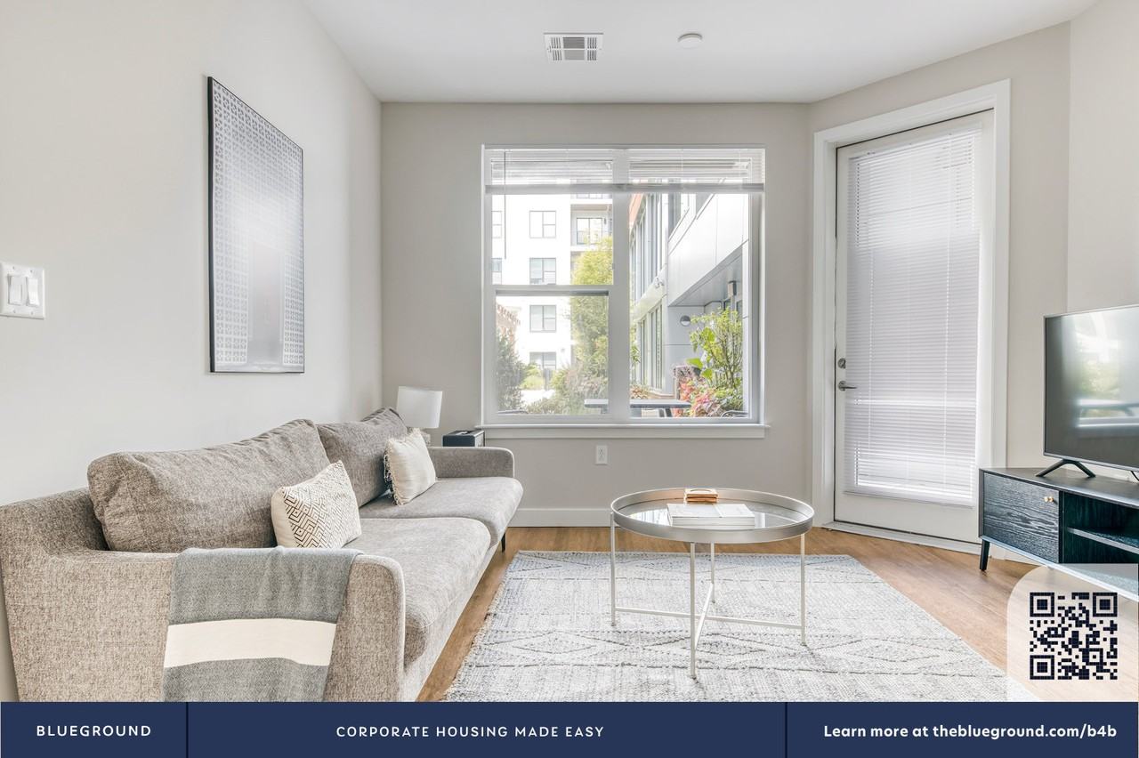 139 Washington St #1211 - Photo 6 of 35