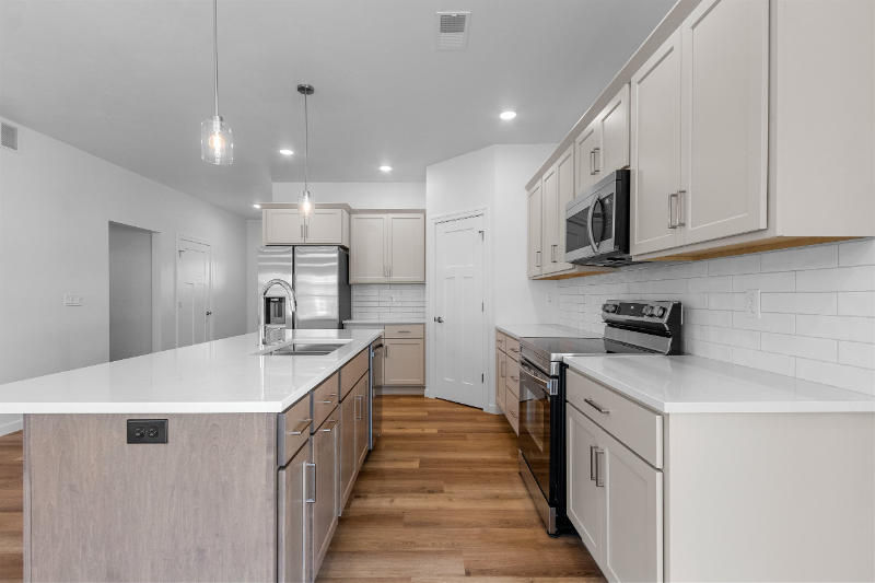 2705 Satchel Pl - Photo 3 of 24