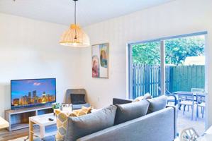 featured image of 171 Nw 158th St