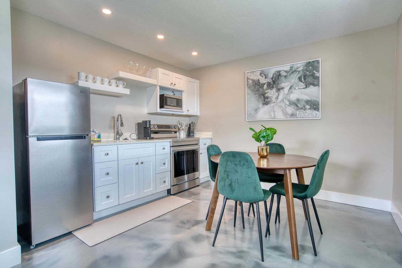 126 Mango Street - Photo 4 of 18