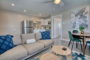 featured image of 126 Mango St