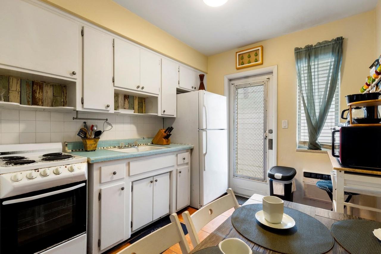 1739 Washington St #1239411P - Photo 7 of 30