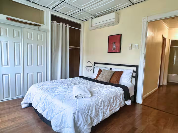 2426 S 19th St - Photo 2 of 3