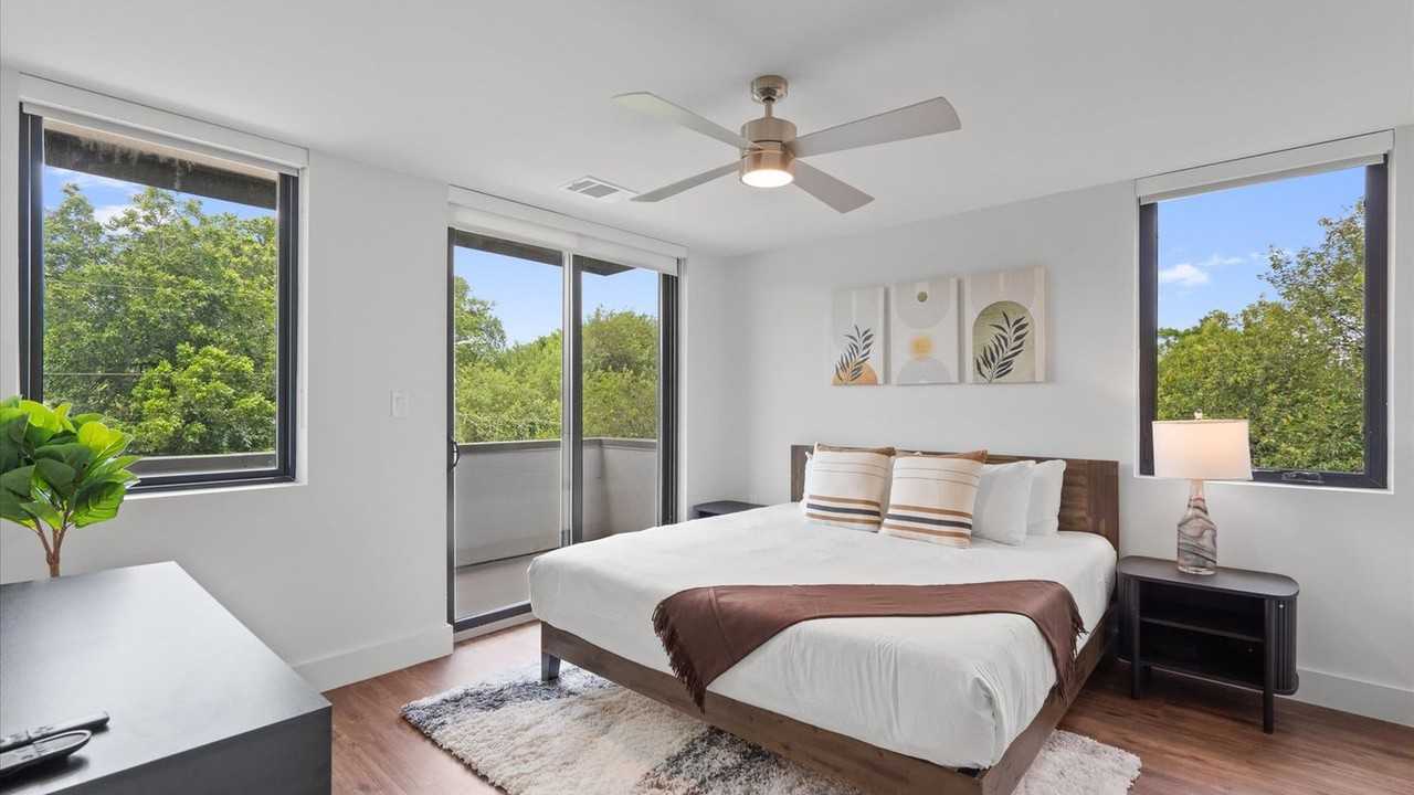 5515 Humming Bird Ln #1244701P - Photo 3 of 31