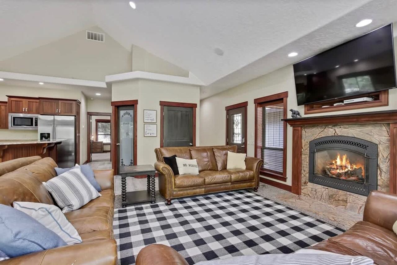 712 Broken Rein Road - Photo 2 of 69