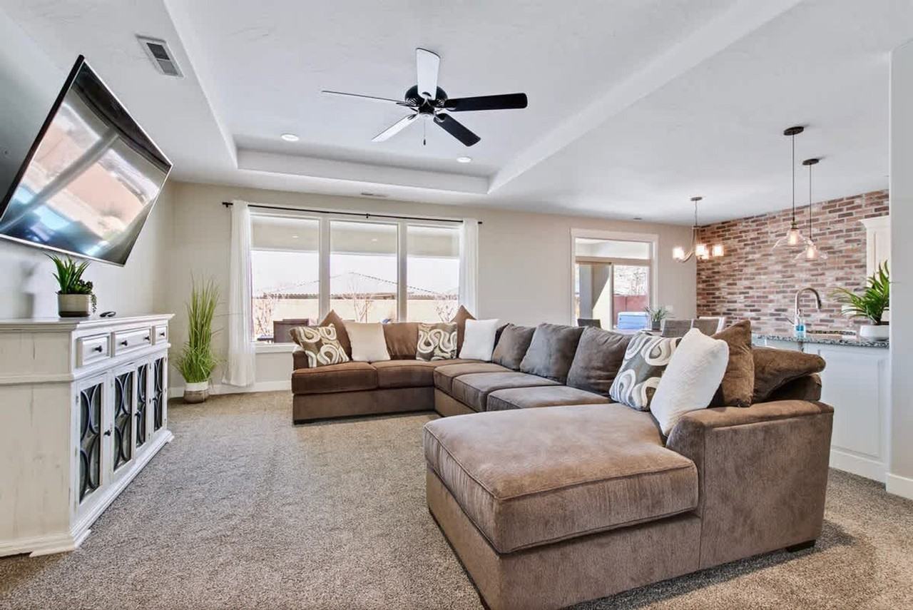 3364 2490 South #1250633P - Photo 3 of 50