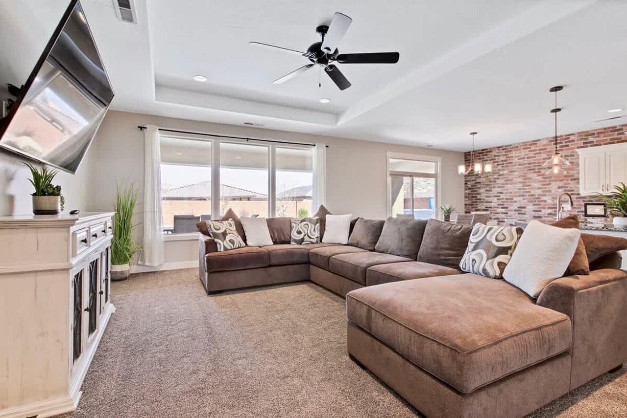 3364 2490 South #1250633P - Photo 5 of 50