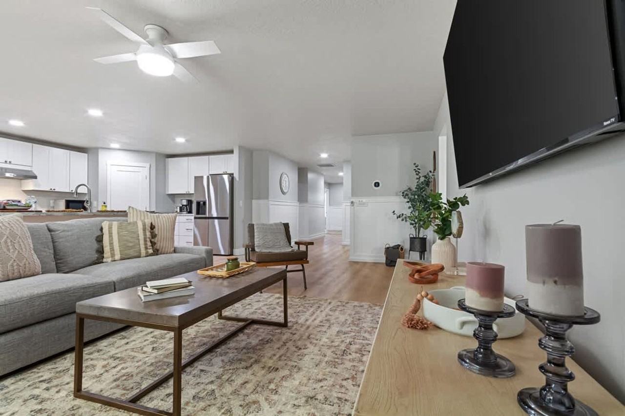 171 East Red Rock Street #1250662P - Photo 3 of 41