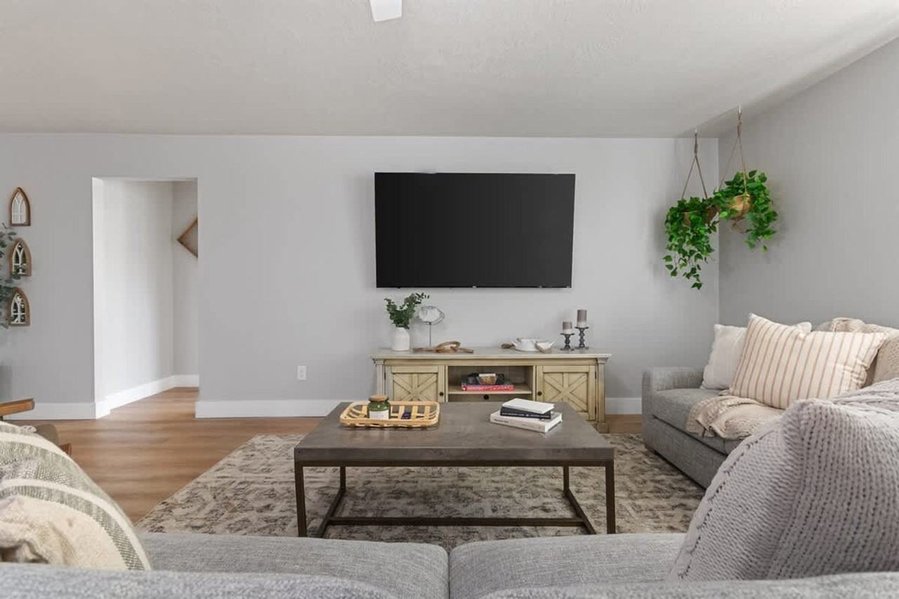 171 E Red Rock St #1250662P - Photo 4 of 41