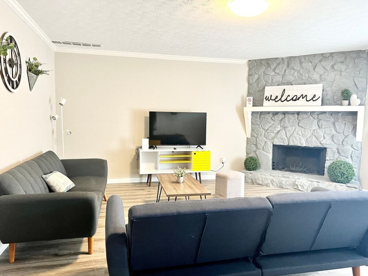 1301 Kings Ridge Dr #1254389P - Photo 3 of 26