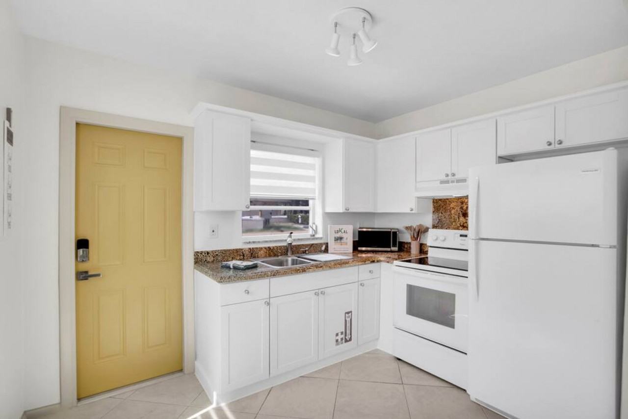 1850 Sw 24th St #1254556P - Photo 6 of 17