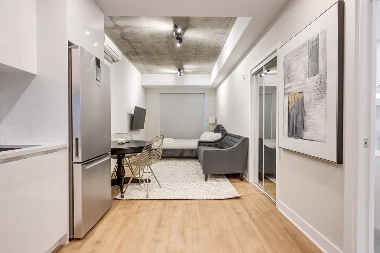 742 Rue William #1254790P - Photo 2 of 17