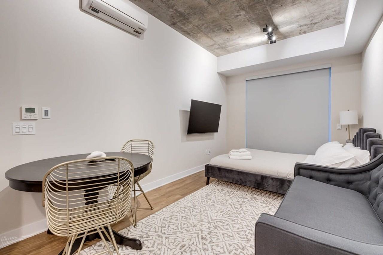 742 Rue William #1254790P - Photo 3 of 17