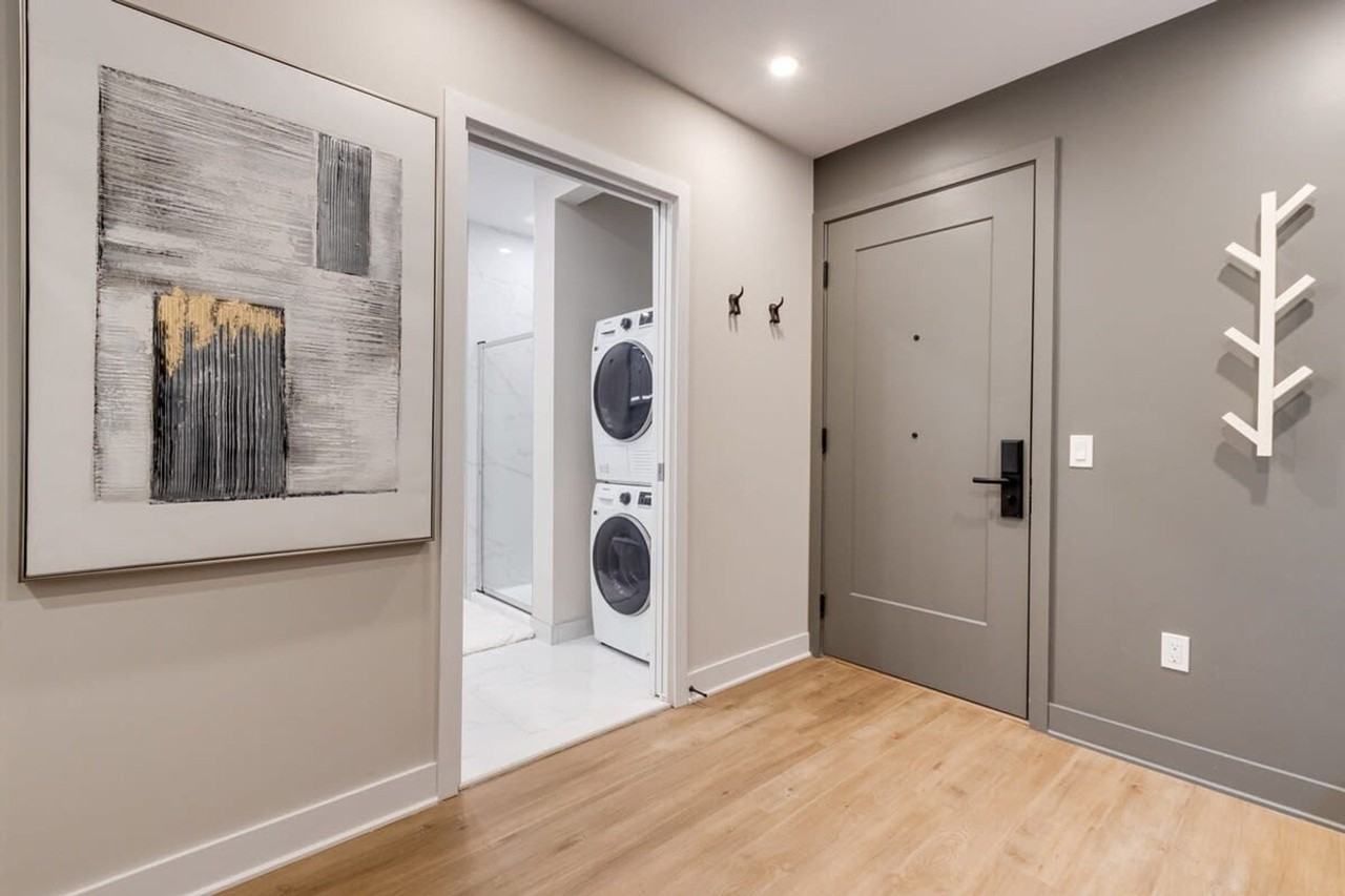 742 Rue William #1254790P - Photo 7 of 17