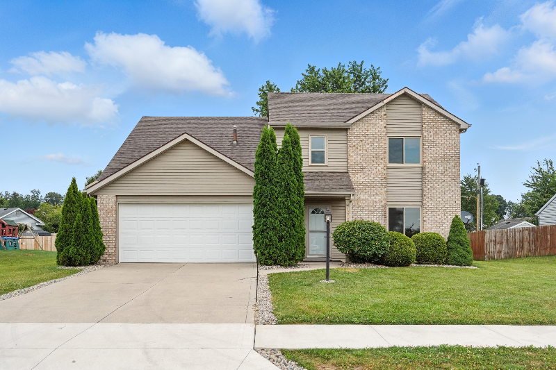 12726 Country Shoal Ln - Photo 2 of 36