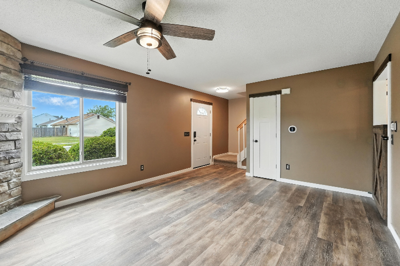 12726 Country Shoal Ln - Photo 3 of 36